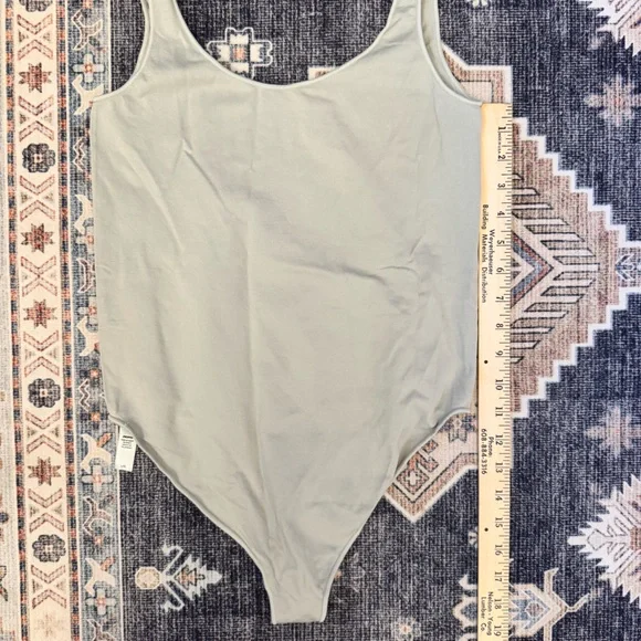 SKIMS Smoothing Seamless Tank Snap Bodysuit Light Green Size L/XL - Picture 9 of 9